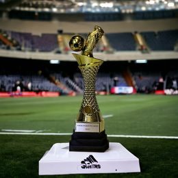 Trofeo de Fútbol de Triple Nivel