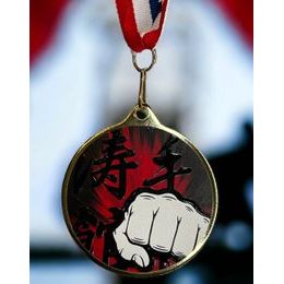 Medalla Barnet con Textura e Impresión 3D MaxMedal con Puño Artes Marciales