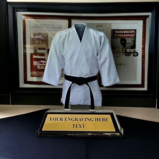 Kimono de Artes Marciales con Trofeo de 9 Colores de Cinturón