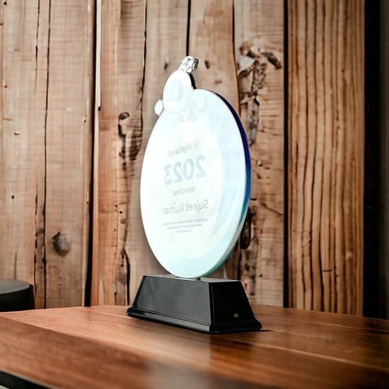 Premio Personalizado con Logo de Cobra en Acrílico