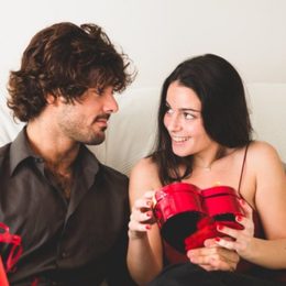 Nejlepší dárky k Valentýnu pro ženy: Rozmazlete svou milou