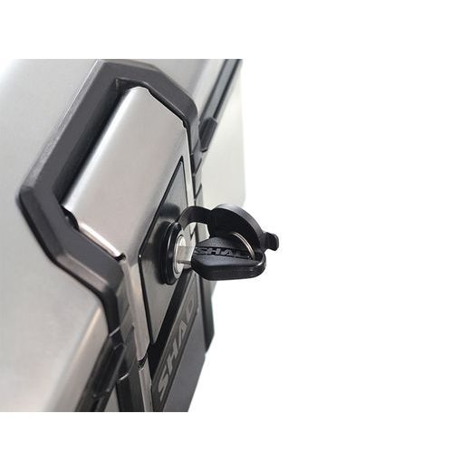 Kompletná sada hliníkových kufrov SHAD TERRA, 55L vrchný kufor + 36L / 47L bočné kufre, vrátane montážnej sady a dosky SHAD YAMAHA Tenere 700 XTZ690