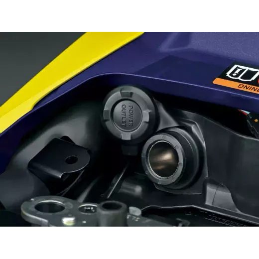 38800-31810-000 Zásuvka 12V pod sedadlo