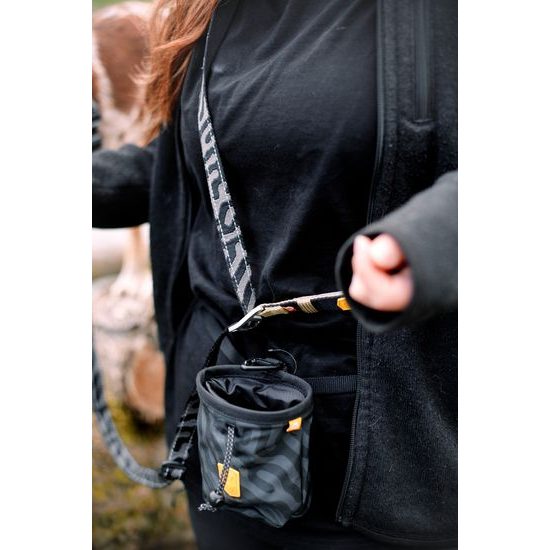 Woolly Wolf Roam Adjustable Leash