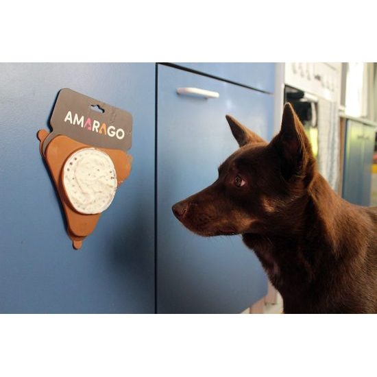 Amarago lízací podložka trojúhelník hnědý