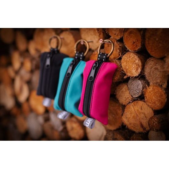 Aminela pouzdro na psí sáčky černé