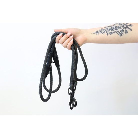 Aminela Vodítko lano s kůží přepínací černé kování šedá