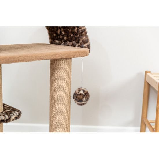 TRIXIE Škrabadlo LEO, 2 podesty, oblouk, míček, 85 cm, hnědá