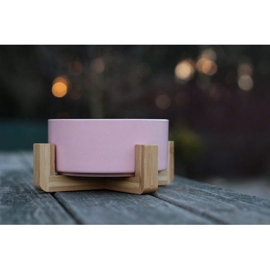 Aminela keramická miska v dřevěném stojanu růžová 750ml