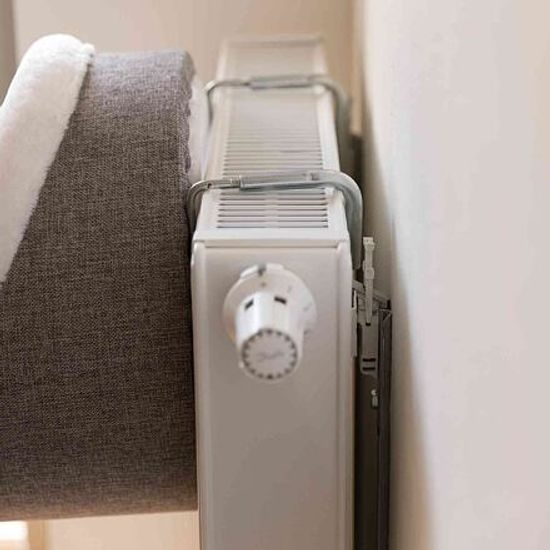 Trixie Závěsná plyšová kukaň s polštářem kulatá na topení 38x34cm