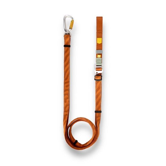 Woolly Wolf Roam Adjustable Leash