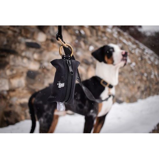 Aminela pouzdro na psí sáčky černé