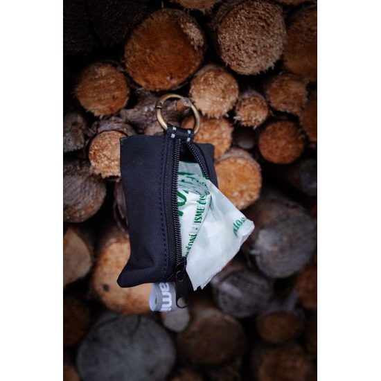 Aminela pouzdro na psí sáčky černé