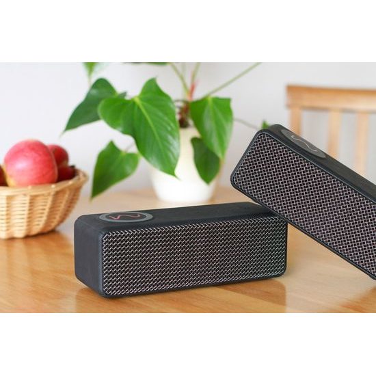 Intezze BRIQ - szürke logó