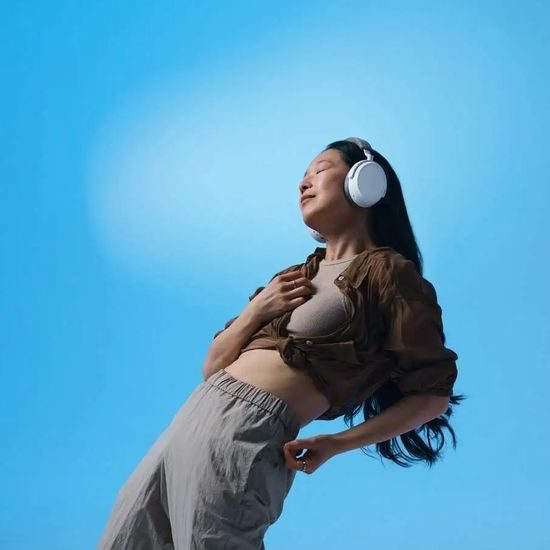 Sennheiser Momentum 4 Wireless - fehér