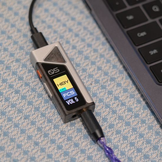 HiBy FC5 kijelzővel - fekete