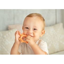 GiliGums Dětské silikonové kousátko Chicken Teether, 3m+, meruňková, 1 ks