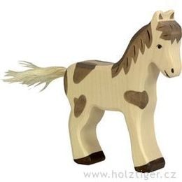 Stojící strakaté hříbě - zvířátko ze dřeva