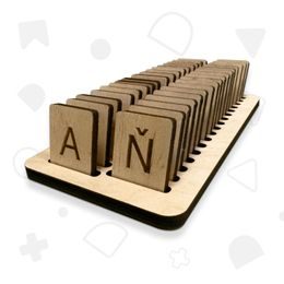 Sada velkých TISKACÍCH písmen + stojánek