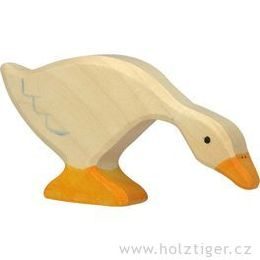 Bílá husa na pastvě - dřevěné zvířátko