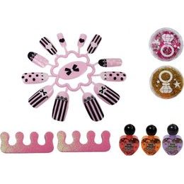 Sada make-upu a nail art sova