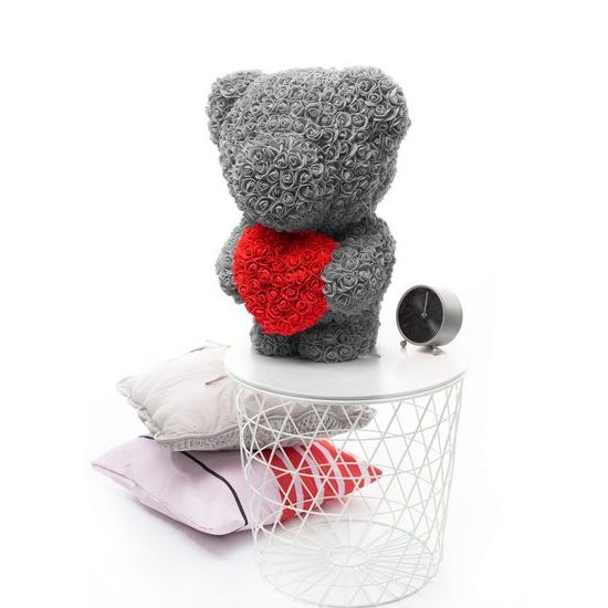 Medvídek z růží šedý s červeným srdcem Rose Bear 60 cm
