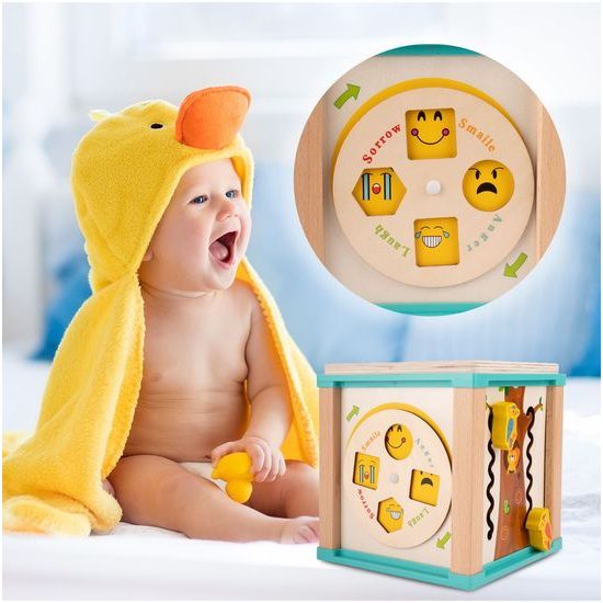 Dřevěná edukační kostka s labyrintem Treasure Cube 5v1