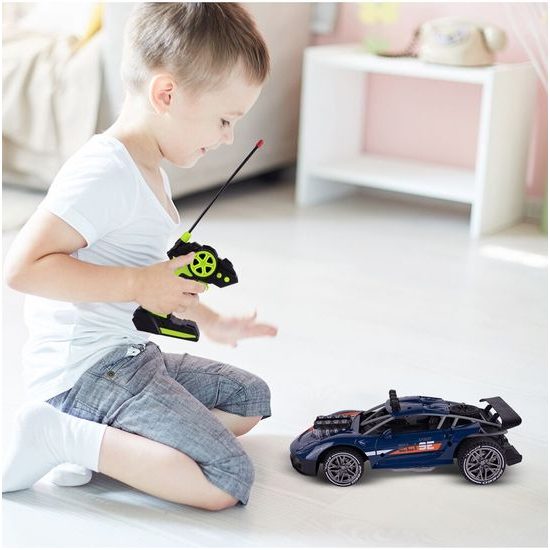 Závodní kovové auto na dálkové ovládání Fast Spirit 1:16