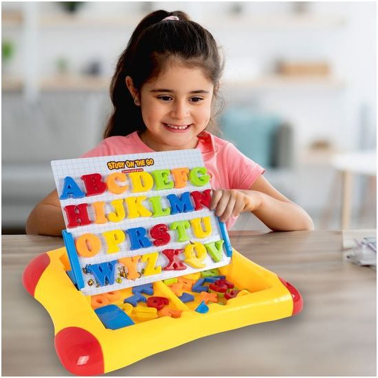 Magnetická tabulka s písmeny a číslicemi First Classroom II