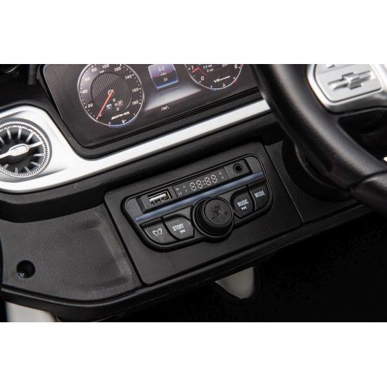 Elektrické autíčko Mercedes G63 XXL 4x4 bílé