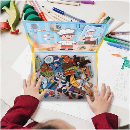 Magnetická ukládačka oblečení pro kluka Color Day