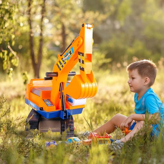 Dětské odrážedlo pásový bagr King Kong s helmou