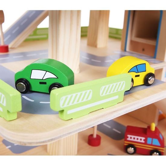 Ecotoys dřevěná patrová garáž s výtahem a autíčky