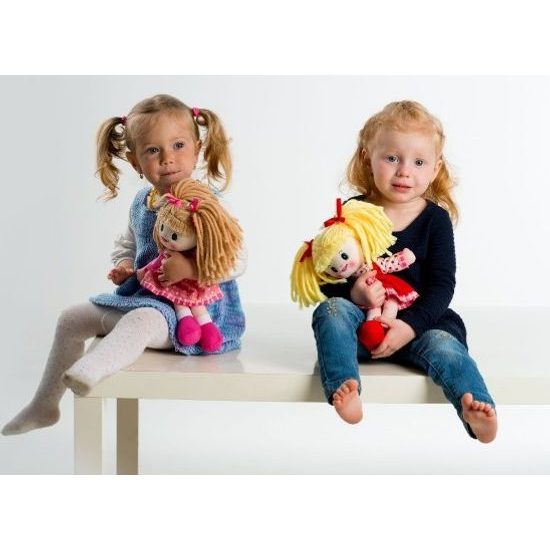 Panenka Lucinka česky zpívající