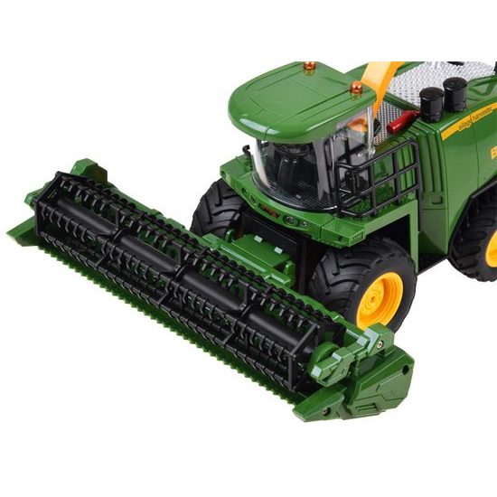 Kombajn na dálkové ovládání Silage Harvester