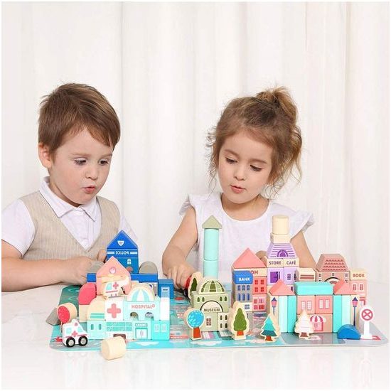 Sada dětských dřevěných kostek 115 ks v Městečko