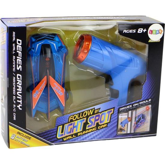 Sportovní auto na laserové ovládání