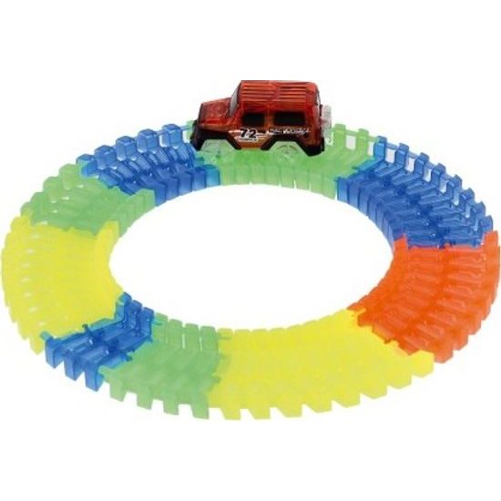 Svítící dráha ve tmě + auto na baterie