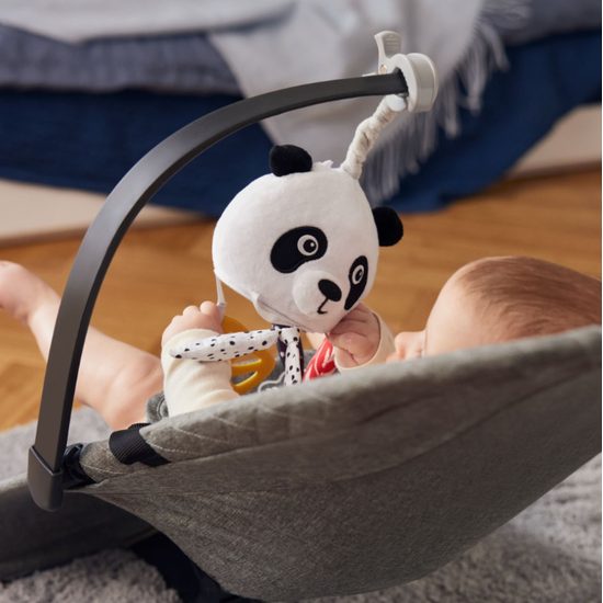CANPOL babies Senzorická závěsná cestovní hračka PANDA s klipem BabiesBoo