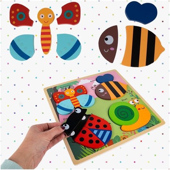 Dřevěná ukládačka s bedrunkou a motýlkem