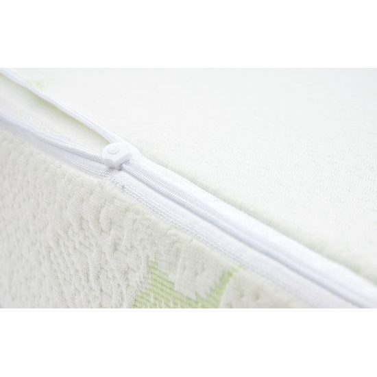 Kojenecký polštář - klín Sensillo bílý Luxe s aloe vera 60x38 cm