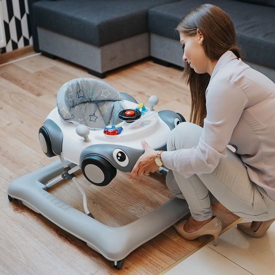 4 BABY Chodítko Cars - červené