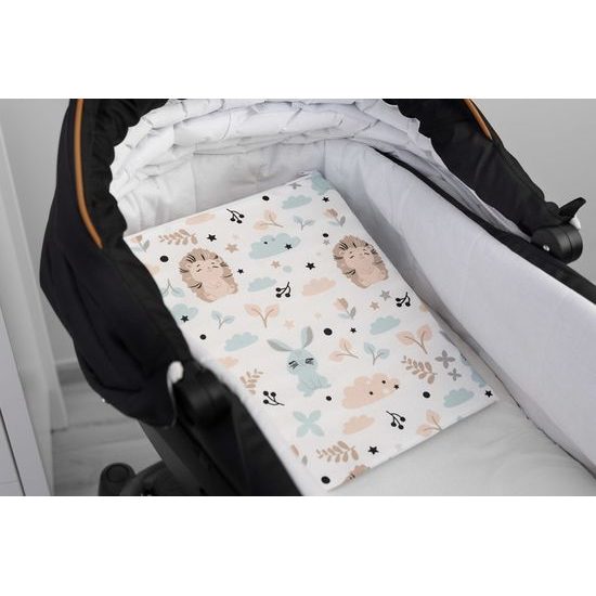 Povlečení na klínový polštářek ježek a zajíček 30x38 cm