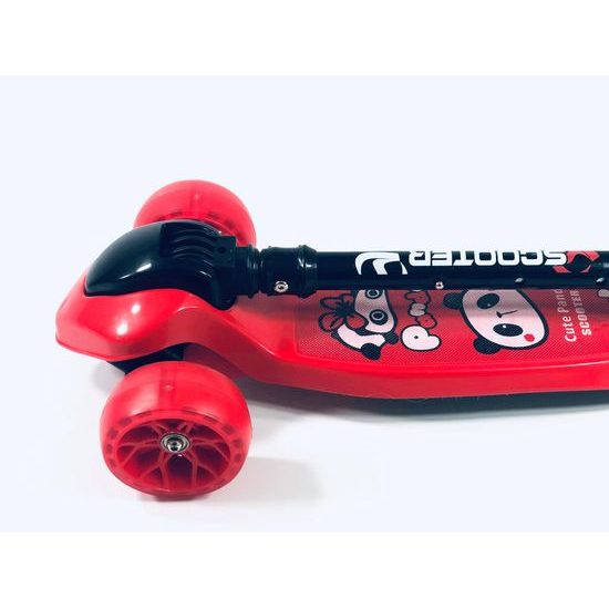 Majlo Toys dětská koloběžka červená Panda se svítícími koly