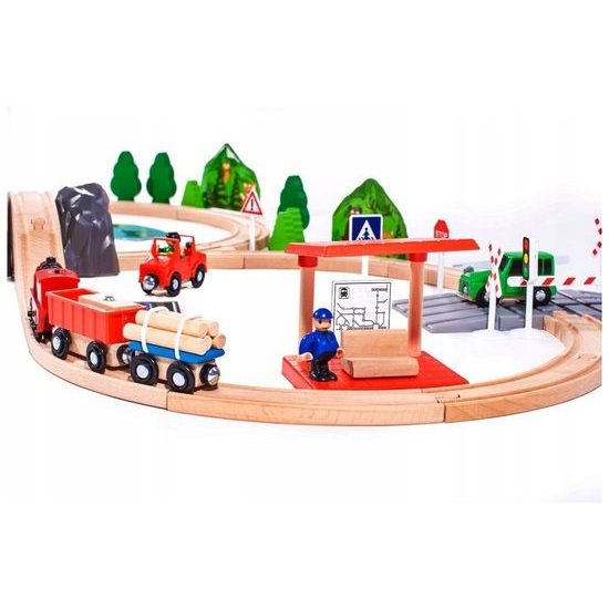 Doris dřevěná vláčkodráha na baterie 90 dílků