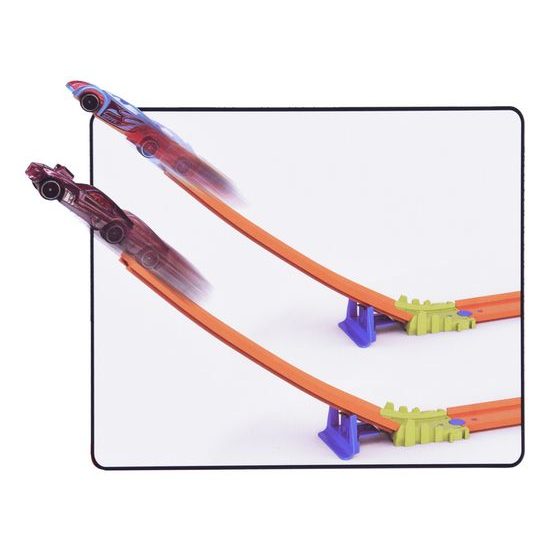 Parkovací garáž s dráhou a 8 autíčky