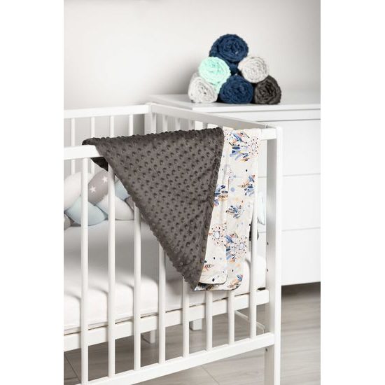 LEHKÁ DEKA MINKY 75 x 100 GRAFITOVÝCH SNÍKŮ