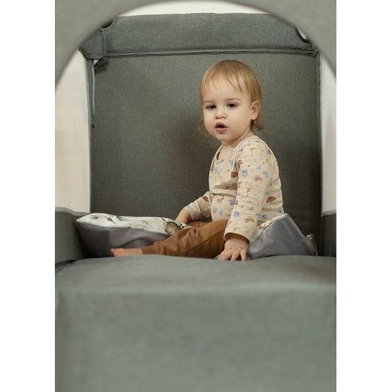 Dětská cestovní postýlka CARETERO ESTI se stahovací bočnicí black