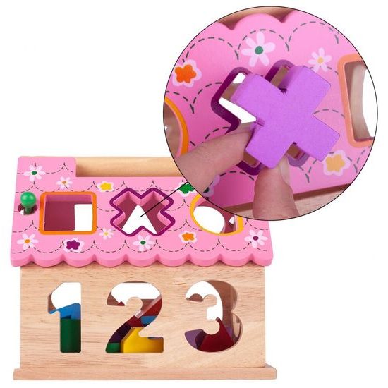 Dřevěný edukační domeček s prohazovacími otvory Wisdom House