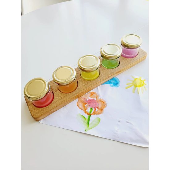 Dřevěný držák se sklenicemi na barvy